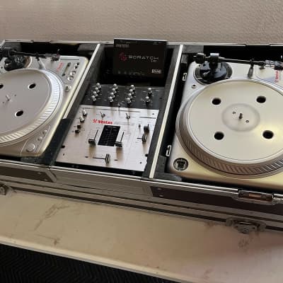 Vestax PDX-2000 Turntables, Serato Scratch Live, and Road