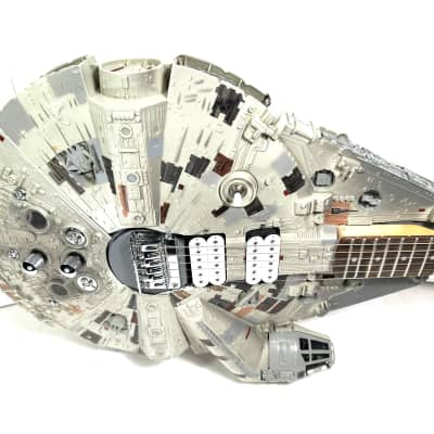 Millennium Falcon Star Wars electric guitar made from an old toy The Rebel 2023 - Plastic image 10