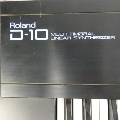 Used Roland D-10 SYNTH 61-KEY Synthesizers 61-Key
