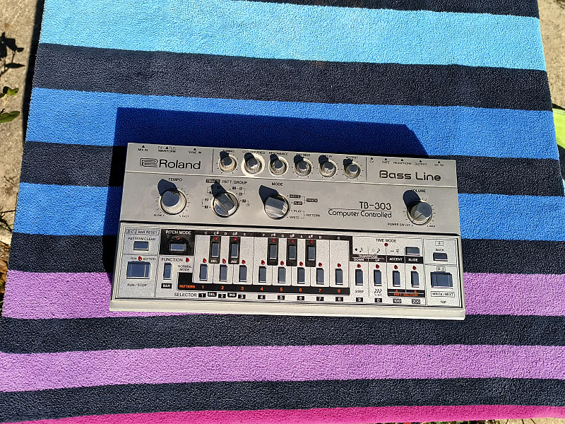 Roland TB-303 Bass Line Synthesizer Module