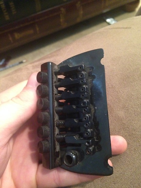 B.C. Rich Platinum Tremolo 80 s Black