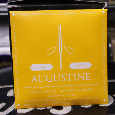 Augustine AUGGOLDSET Gold Nylon Guitar Strings Medium Tension