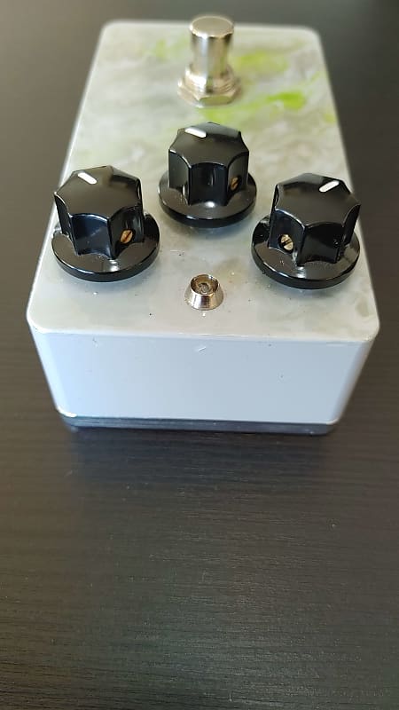 New Leqtique Overdrive / Distortion Roger Effector From