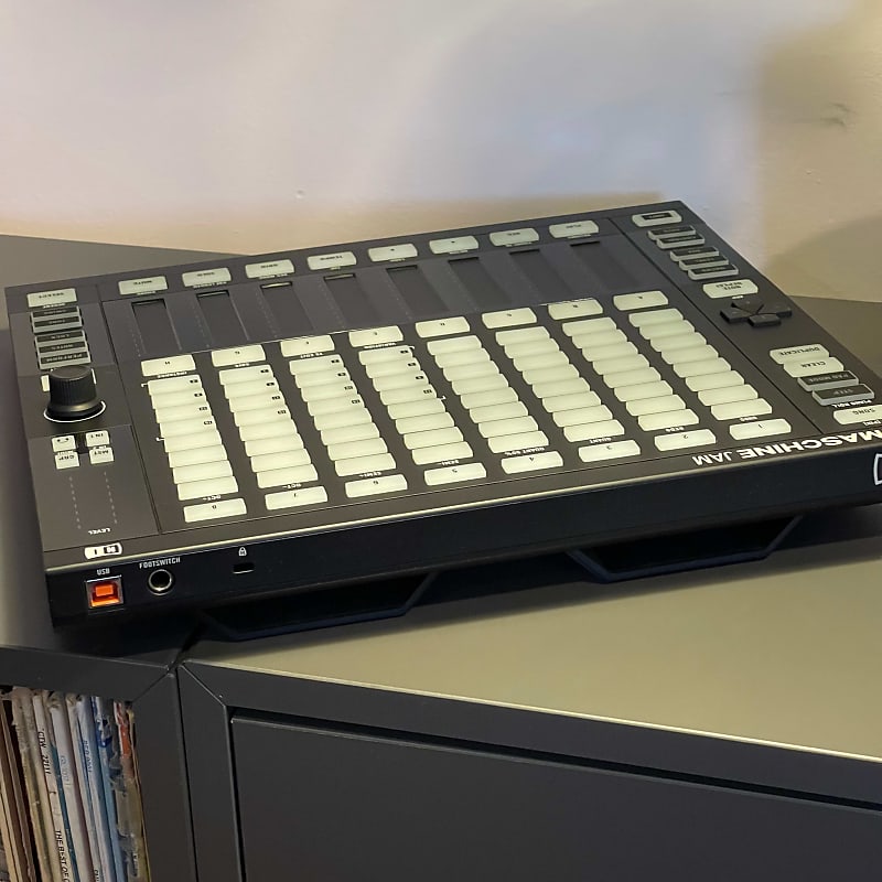 Native Instruments Maschine JAM Production & Sequencing Controller