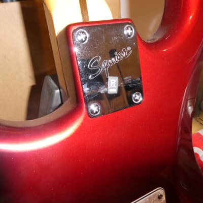 Squier Vintage Modified Surf Stratocaster 2012 - 2018 - Candy Apple Red image 19