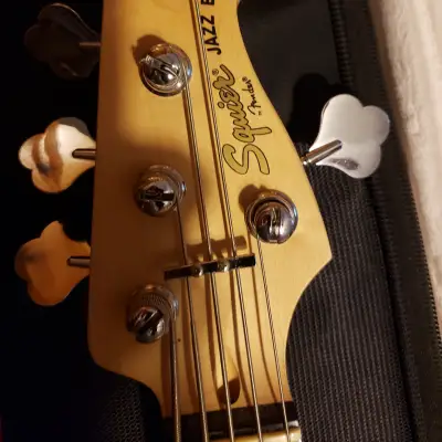 Fender Squier Deluxe V Jazz Bass   Sunburst image 2