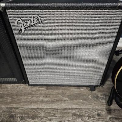 Rumble 100 (V3) - Black/Silver Combo ampli basse Fender