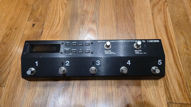 Boss ES-5 Effects Switching System