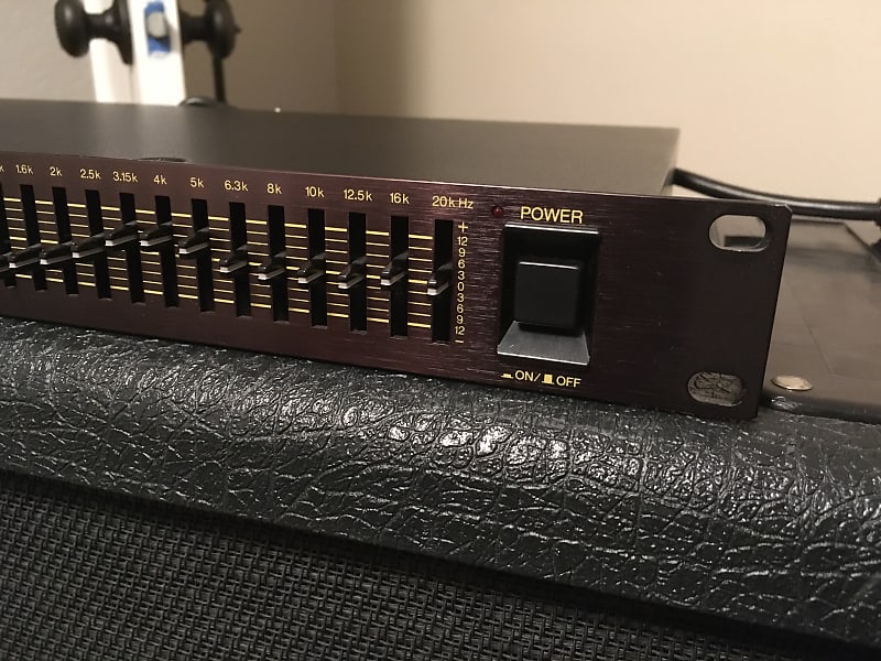 K◇YAMAHA　GQ1031C　SAMSON　SX1800　МDX1600 GQ1031C - Yamaha GQ1031C - Audiofanzine