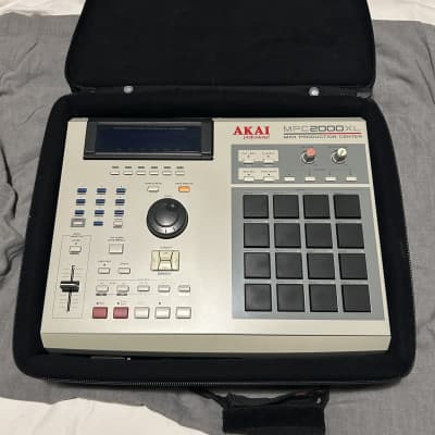 Akai MPC2000XL MIDI Production Center 2000 - 2005 - Grey