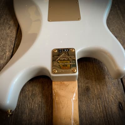 2021 Fender CS LTD Edition 75th Annie Stratocaster NOS Diamond White Pearl image 4