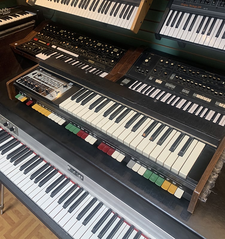 Roland SH-2000 アナログシンセサイザー 37鍵 ローランド Roland SH-2000 37-Key Synthesizer | Reverb