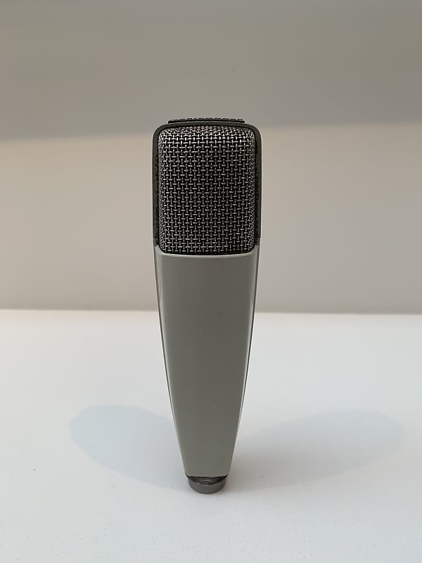 Sennheiser MD 421-2 Cardioid Dynamic Microphone image 1