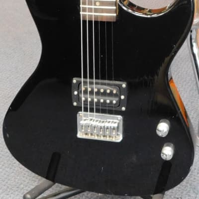 First Act ME431 Electric Guitar + First Act Battery Powered Practice Amp + Cable - Black image 3