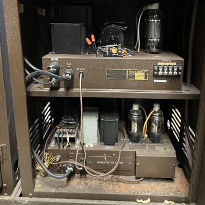 250/300 Watt 805 Tube Amplifier Pair Made under Western 250/300 Watt 805 Tube Amplifier Pair Made under Western
