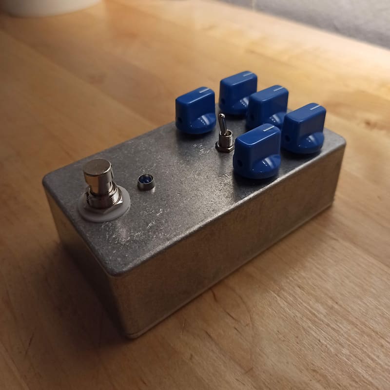 From Montreal Pedals Tyrian Distortion / Revv G3 Clone