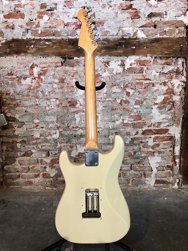 【即日発送】【希少】Tokai limited st-70 1981年 ケース入 即日発送】【希少】Tokai limited st-70 1981年 ケース入 即日