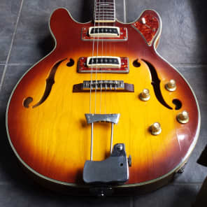 Rare Vintage 1960s Aria Diamond Electric Hollow Body Guitar Rare Vintage 1960s Aria Diamond Electric Hollow Body Guitar