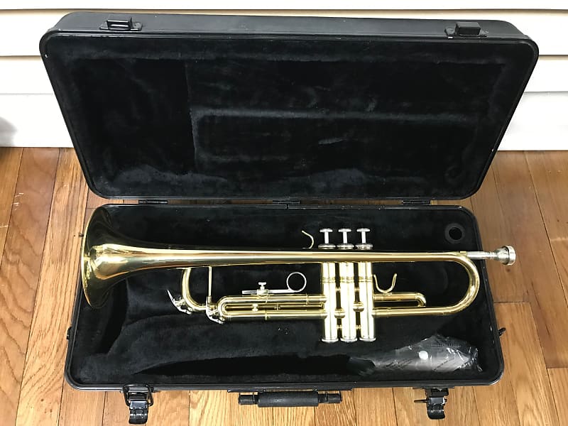 Bach TR600 Aristocrat Student Model Bb Trumpet