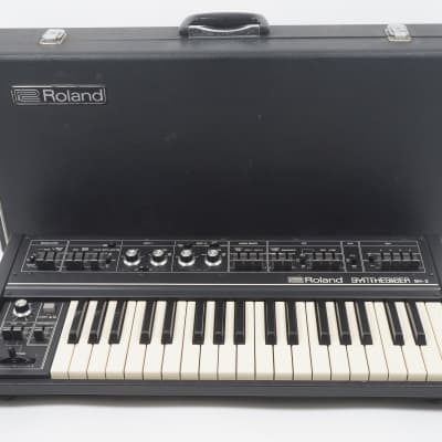 Roland SH-2 Vintage Monophonic Analog Synthesizer w/ Hard Case Perfect Working