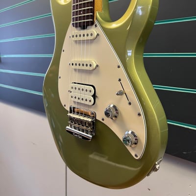 Music Man Silhouette Special HSS Hardtail Pelham Green 2001 Music Man Silhouette Special HSS Hardtail Pelham Green 2001
