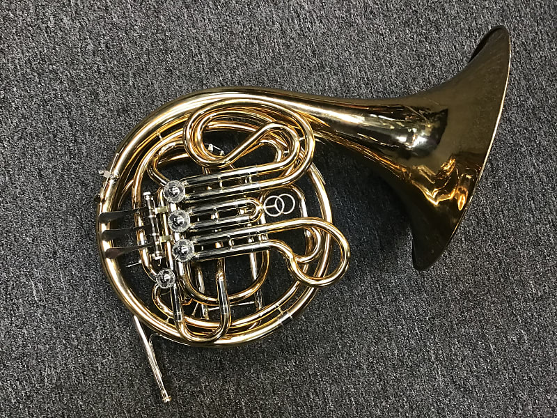 Accent shop french horn