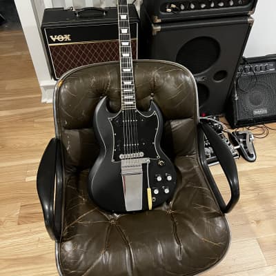Burny SG Deluxe - Black image 1