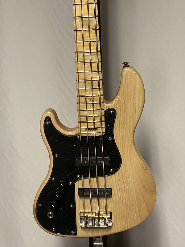 Short Scale bass Woodcraft Electric Guitars Left JB4 Mini Marcus Miller-Influenced 4-String image 1