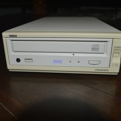 Yamaha A5000 Complete Set with ZIP drive + CDRW + software and disks and cables image 2