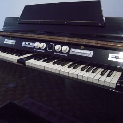 Vintage Mellotron MKII (MK2 - MARK II) with flight case. Rare "Tron" from the 60s image 7