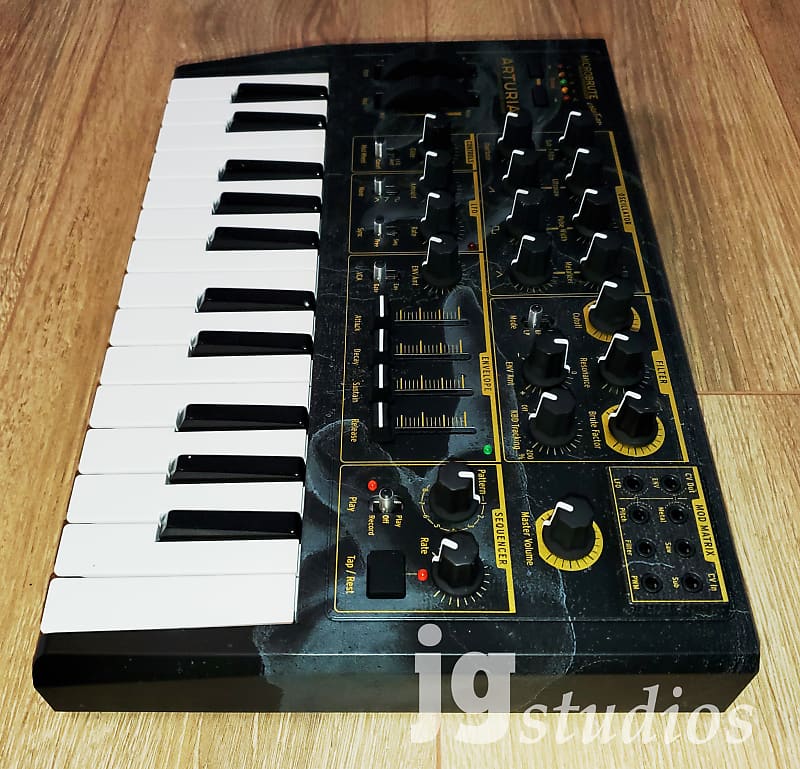 Arturia MicroBrute Creation 25-Key Synthesizer