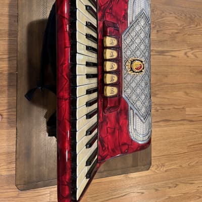 Marinucci compact 120 bass LMM accordion image 3