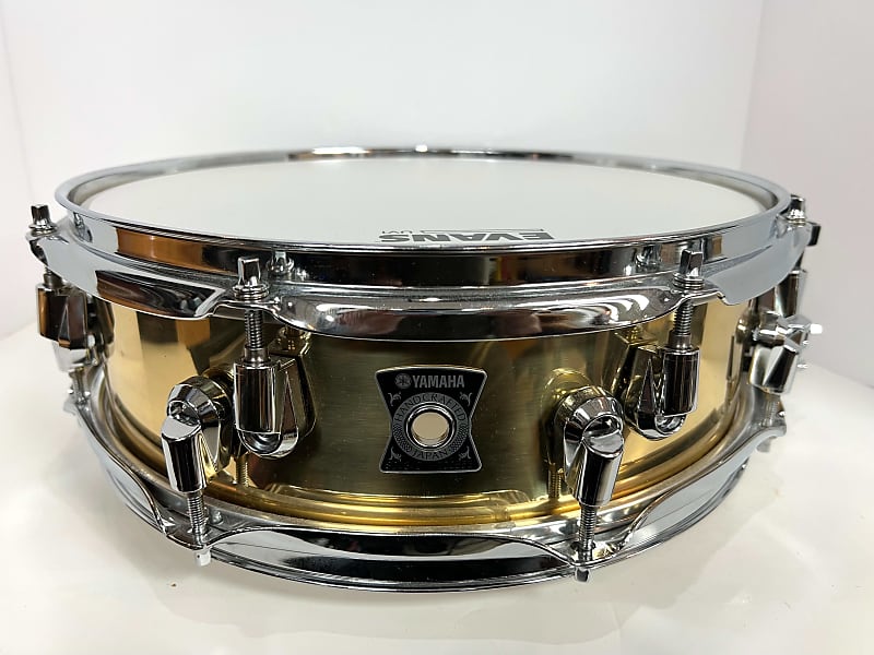Pearl STA1450BR 14 x 5 Inches Sensitone Snare Drum - Beaded Black Nickel  over Brass : : Musical Instruments, Stage & Studio