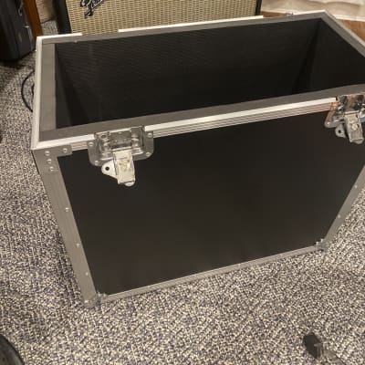 Fender Vibroverb Custom Built Amplifier with Road Case image 5