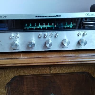 Marantz 2220 receiver, serviced in excellent condition, serviced - 1970's image 1