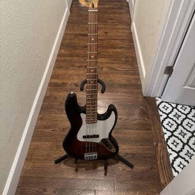 Reverb deals bass guitar