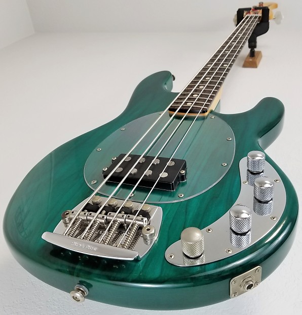 【オム】MusicMan StingRay 1988年製 3EQ メイプル オム】MusicMan StingRay 1988年製 3EQ メイプル オム様専用