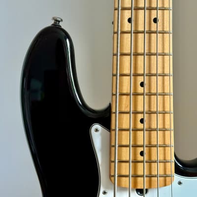 Fender American Standard Jazz Bass V Maple Fingerboard, Black image 3