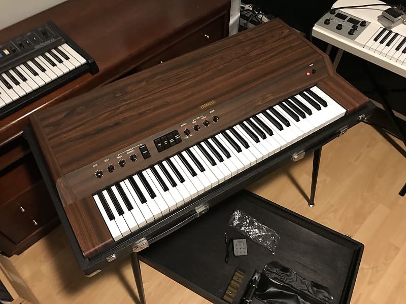 Yamaha CP20 Vintage W/ lid,legs, & pedal | Reverb