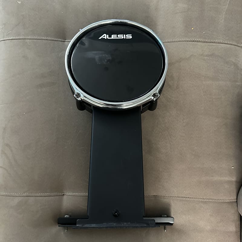 Alesis Kick pad Command Reverb