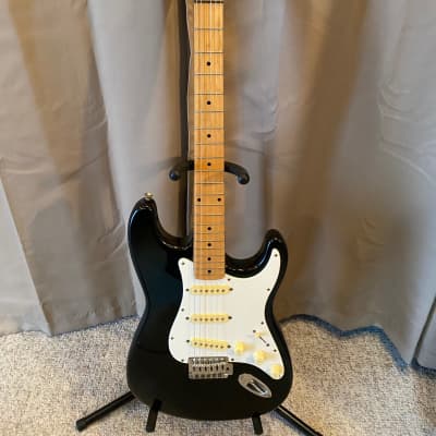 Fender Squier Stratocaster 1992 Gloss Black VN series made in Korea - Rare Vintage Collector image 1