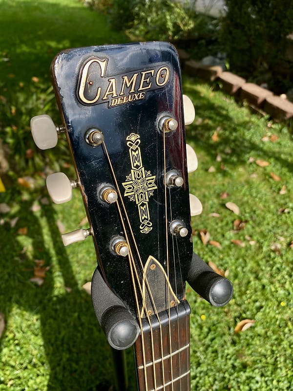 Cameo guitar deals company