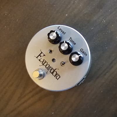 PRICE REDUCED!! Expandora Vintage Reissue - {Discontinued Finish SALE} - Overdrive - Distortion - Fuzz Pedal (SILVER POWDER COAT) image 3