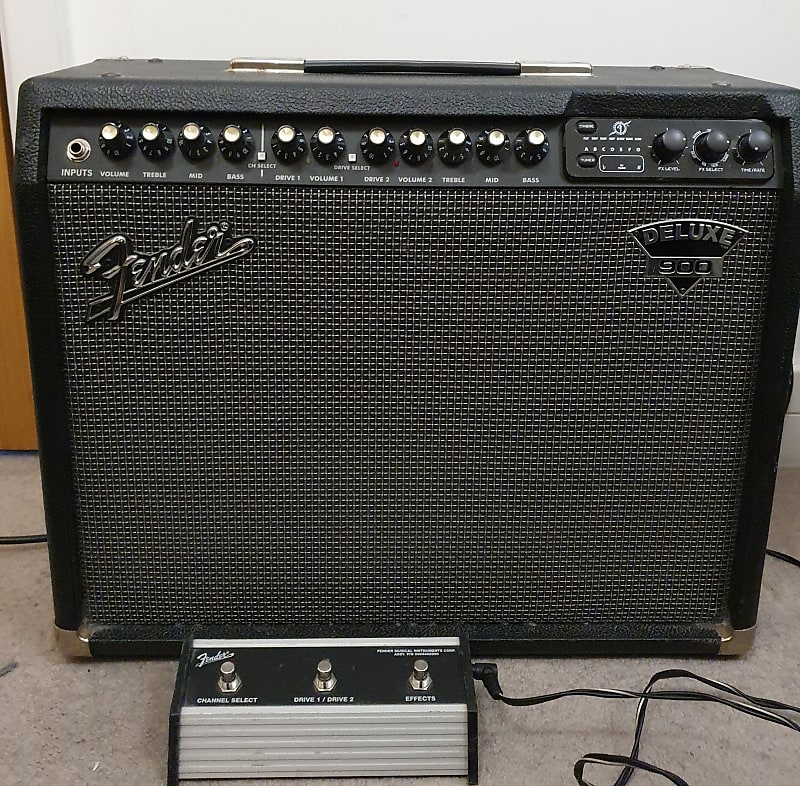 Fender Deluxe 900 Guitar Amplifier with DFX (90 Watts, 1x 12 Reverb