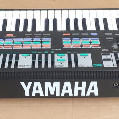 Yamaha PSS 570 Classic FM Synthesizer Keyboard (SoundBlaster SEGA 560) image 4