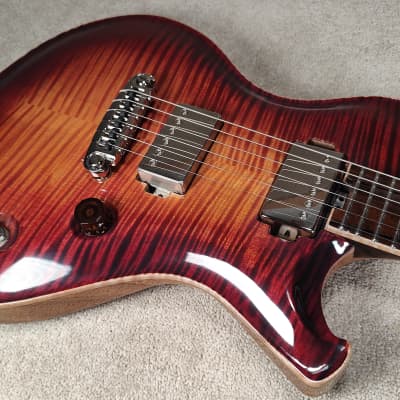 Novo Select Serus P2 | Gold Top Gold - Tortoise Shell Pickguard