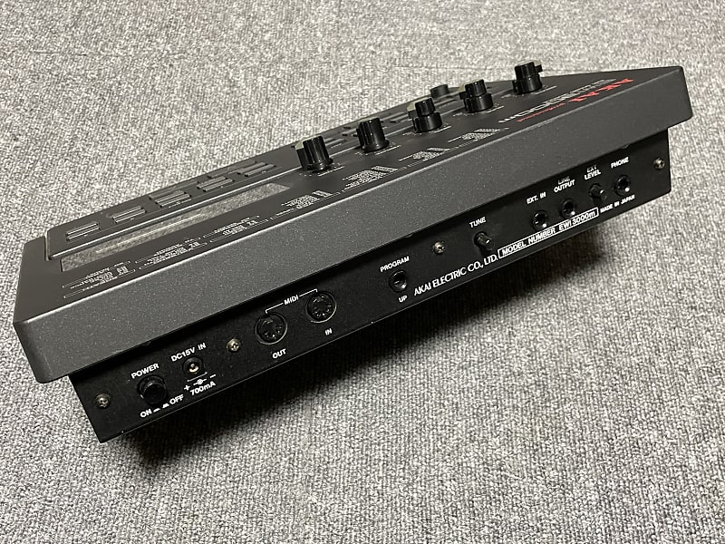 Akai EWM3000m EWI3000 Analog Monophonic Synthesizer w