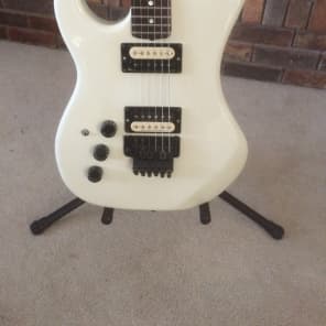 Left handed Kramer Pacer deluxe 1983 Aged White image 2