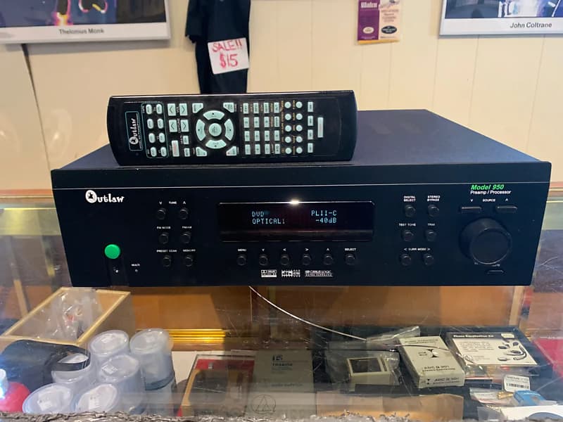 Outlaw Model 950 Stereo Tuner/Preamplifier/Processor * Remote Reverb