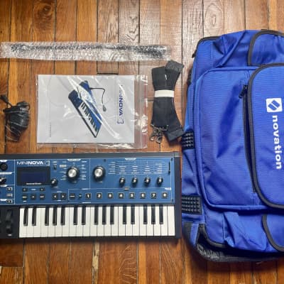 Novation MiniNova 37-Key 18-Voice Synthesizer 2012 - Present - Blue